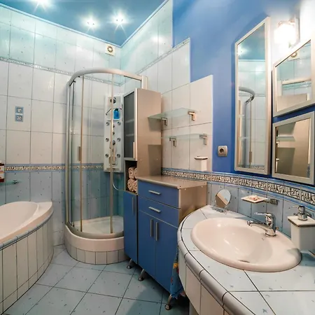 Modern On Mechnikova Street 18 Appartement *