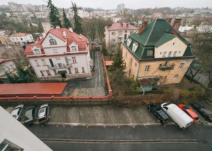 Modern On Mechnikova Street 18 *